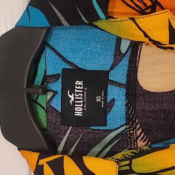 Hollister Mens Hawaiin Shirt - Picture 2 of 2